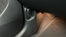 Volvo XC40 2.0 B4P Ultra Dark 5dr Auto Petrol Estate